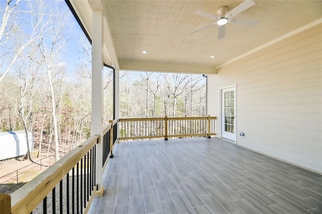 deck with a ceiling fan