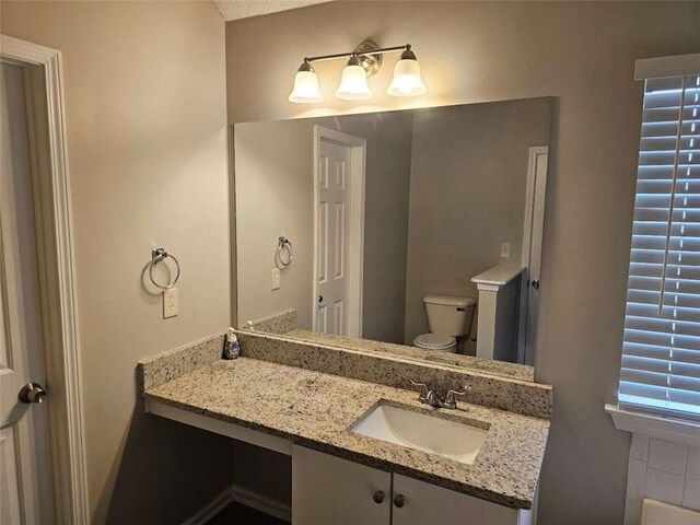 3763 Waldrop Hills Dr, Decatur, GA 30034 - bathroom with toilet and vanity