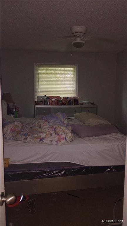 80 Place Fontaine, Lithonia, GA 30038 - bedroom featuring ceiling fan