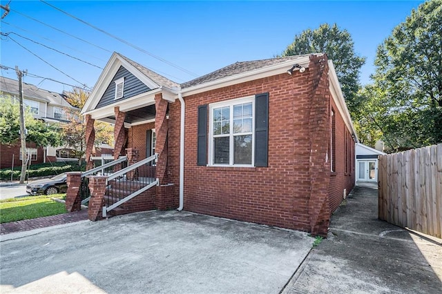 view of front of house featuring covered porch