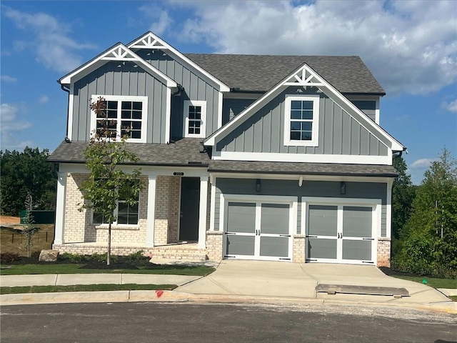 craftsman-style home featuring a garage