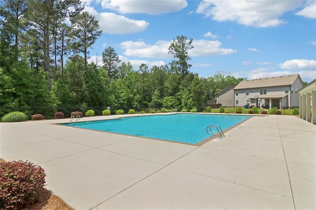 66 Cottontail Ln, Loganville, GA 30052 - community pool with a patio area