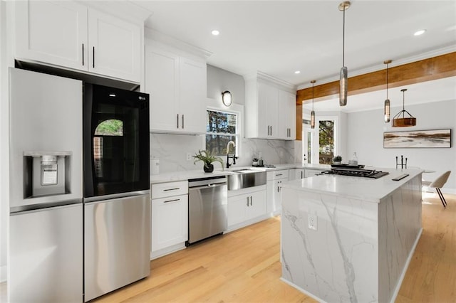 270 Boulder Dr, Roswell, GA 30075 - kitchen featuring stainless steel appliances, backsplash, light wood-type flooring, recessed lighting, and white cabinets
