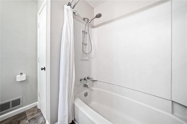 7060 Steel Wood Dr NW, Kennesaw, GA 30152 - bathroom featuring shower / tub combo with curtain