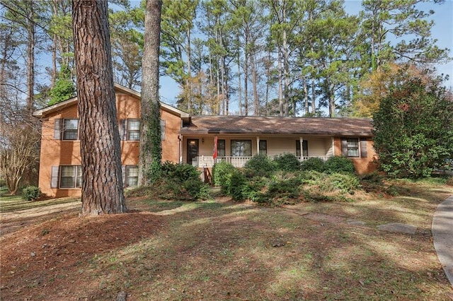 view of front facade with covered porch