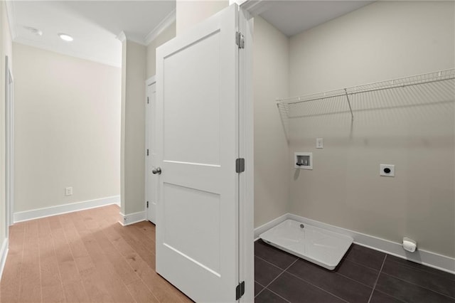 1417 Coretta Scott Bnd, Atlanta, GA 30318 - laundry room featuring hookup for a washing machine, hookup for an electric dryer, baseboards, ornamental molding, and recessed lighting