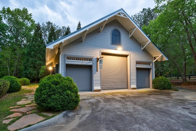 view of front of house featuring an outbuilding