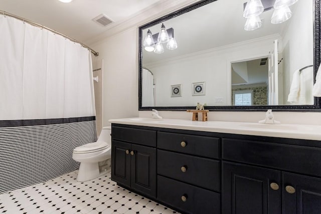 full bath with visible vents, a sink, toilet, a notable chandelier, and ornamental molding