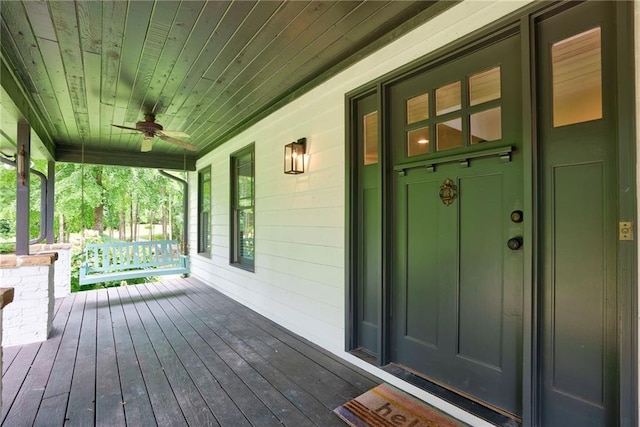 deck with ceiling fan