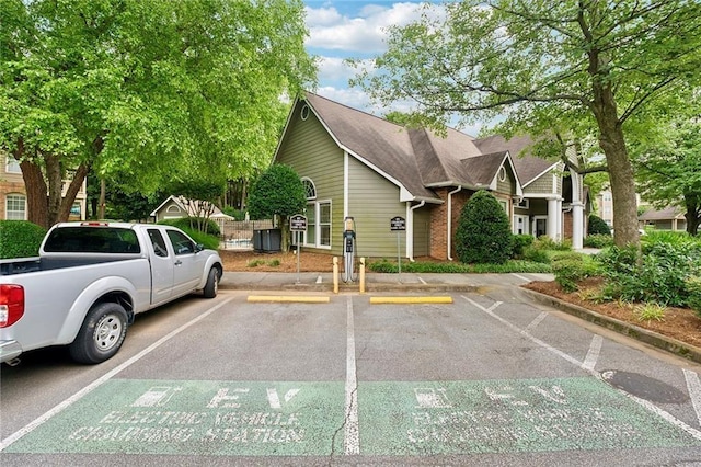 539 Mcgill Park Ave NE, Atlanta, GA 30312 - view of front of property featuring uncovered parking