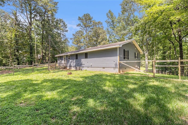 7002 Spout Springs Rd, Flowery Branch, GA 30542 - view of side of property featuring crawl space
