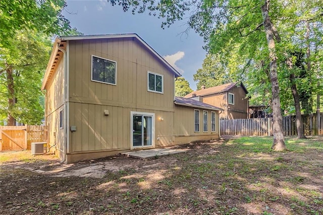 5383 Forest E Ln, Stone Mountain, GA 30088 - back of house featuring a fenced backyard