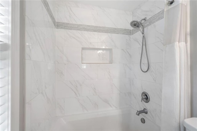 2941 Foothill Trl, Marietta, GA 30066 - full bathroom with shower / tub combo and toilet