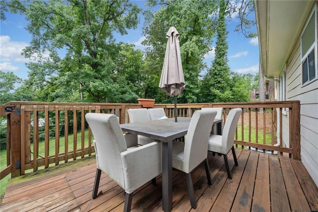 2941 Foothill Trl, Marietta, GA 30066 - deck featuring outdoor dining area