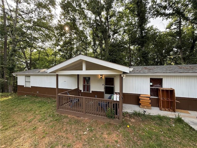 5610 Kegs Cir, Oakwood, GA 30566 - view of front of property with a front lawn