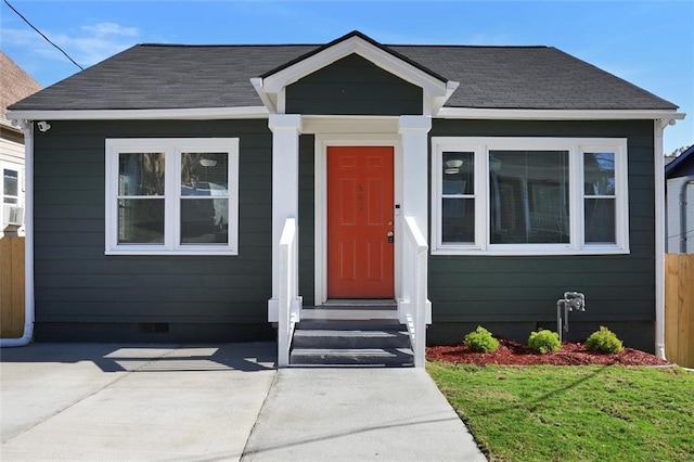 view of front of house with a front yard