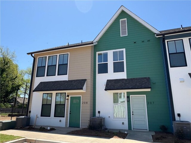 1095 Tucker Ave Unit 207, Atlanta, GA 30310 - stairway with wood finished floors