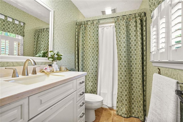 150 Victoria Sta, Woodstock, GA 30189 - full bathroom featuring wallpapered walls, toilet, curtained shower, and vanity