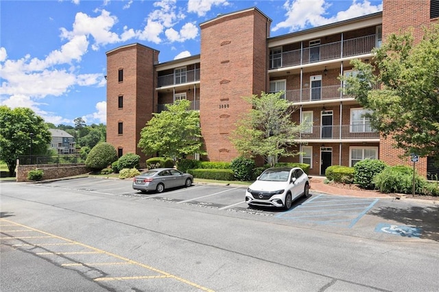 3330 Overland Dr, Roswell, GA 30075 - view of building exterior with uncovered parking
