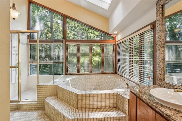 562 Pine Valley Rd SE, Marietta, GA 30067 - full bathroom featuring plenty of natural light, a bath, and vanity