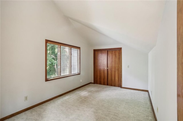 562 Pine Valley Rd SE, Marietta, GA 30067 - bonus room with vaulted ceiling and light carpet