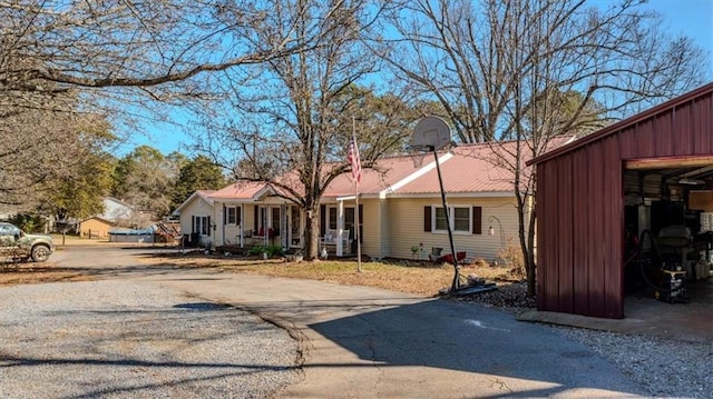 view of front facade with a garage