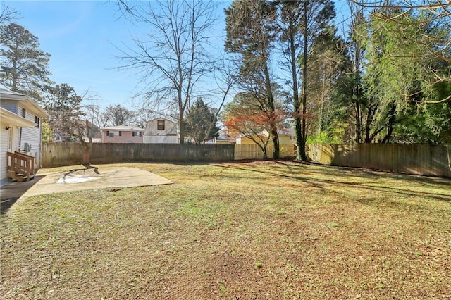 view of yard with a patio area