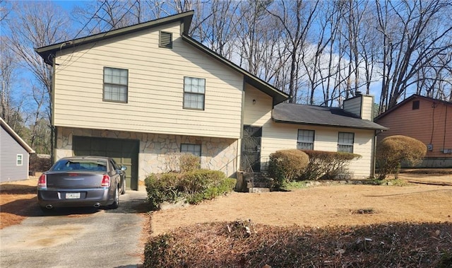 view of front of house with a garage