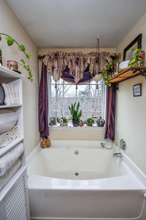 bathroom featuring a bathing tub