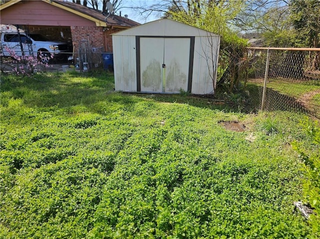 view of outdoor structure with a yard