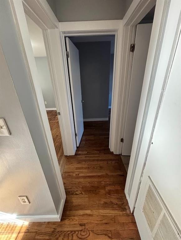 561 Formwalt St SW Unit 8, Atlanta, GA 30312 - corridor featuring dark wood-type flooring