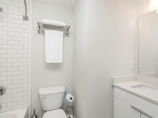 415 Gartrell St SE Unit 16, Atlanta, GA 30312 - bathroom with vanity and bathtub / shower combination