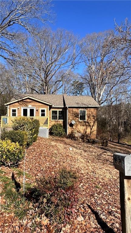 view of front of property