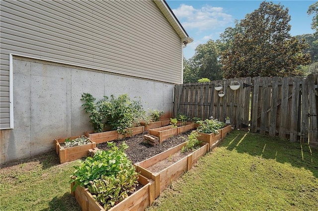 119 Ashley Way, Jefferson, GA 30549 - view of yard featuring a vegetable garden