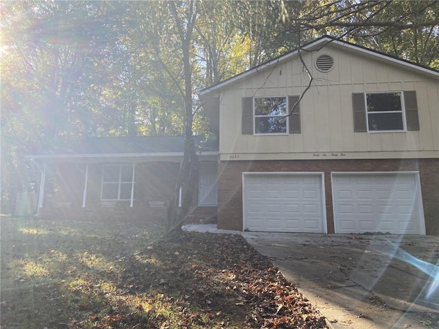 view of front of house with a garage