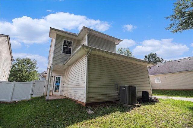 121 Ashgate Way, Carrollton, GA 30117 - view of side of property with a gate and cooling unit