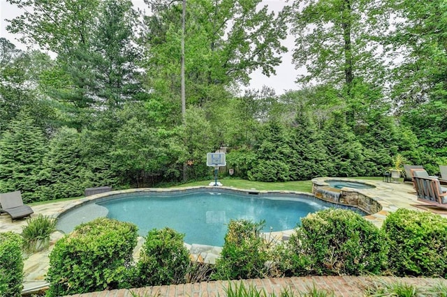 5475 Trowbridge Dr, Dunwoody, GA 30338 - view of swimming pool featuring a patio and a pool with connected hot tub