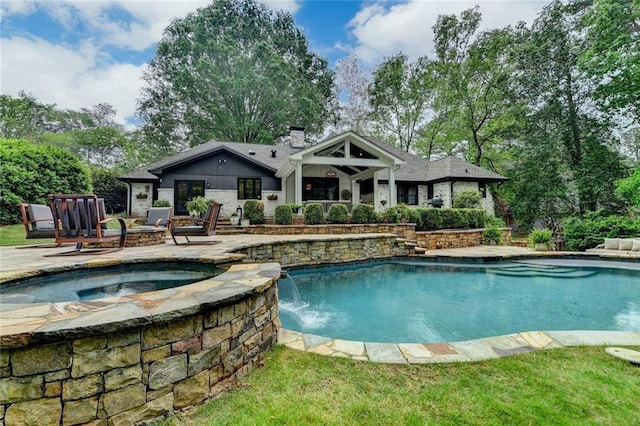 5475 Trowbridge Dr, Dunwoody, GA 30338 - pool with an in ground hot tub and a patio area