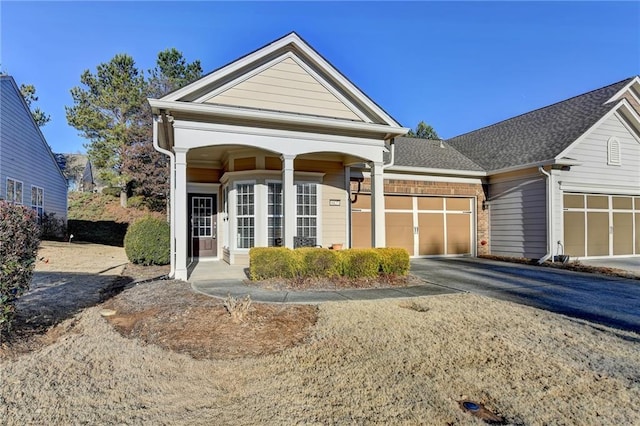 view of front facade featuring a garage