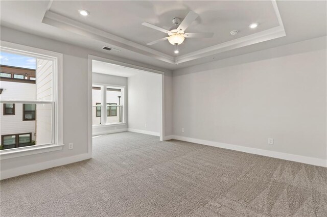 dining area featuring dark wood-type flooring, crown molding, and a notable chandelier