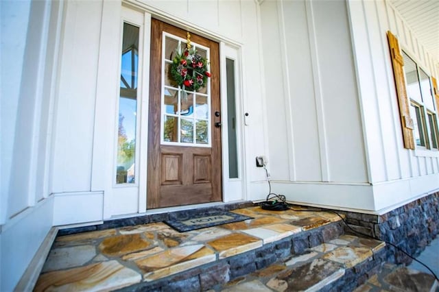 property entrance with a porch