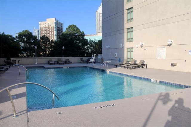 250 Park Ave W Unit 802, Atlanta, GA 30313 - community pool with a patio