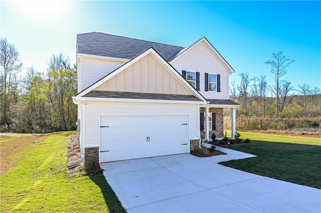 craftsman-style home featuring a front lawn