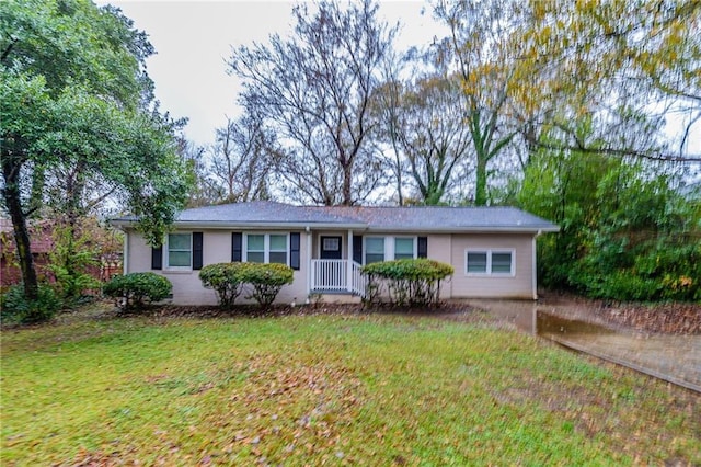 3147 Canary Ct, Decatur, GA 30032 - ranch-style house with a front yard