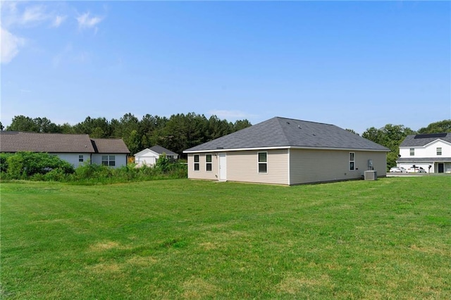 64 Middleton Ct, Chatsworth, GA 30705 - back of house featuring a lawn