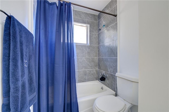 6700 Roswell Rd Unit 32C, Atlanta, GA 30328 - full bath featuring shower / bath combo and toilet
