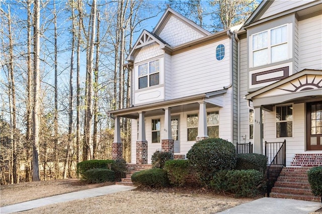 view of front of home featuring a porch