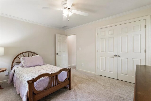135 Stone Orchard Ct, Milton, GA 30004 - bedroom featuring light carpet, a closet, ornamental molding, ceiling fan, and baseboards