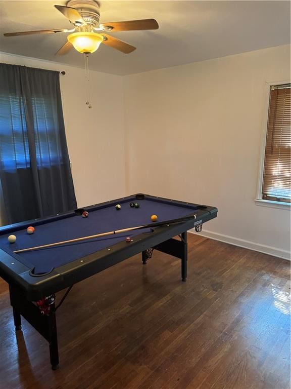 playroom with ceiling fan, billiards, and dark hardwood / wood-style floors