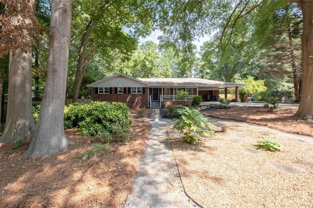 view of front of property featuring a porch